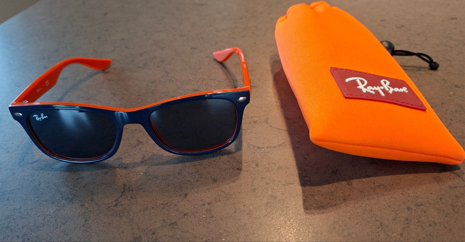 zonnebril kinderen, Handtassen en Accessoires, Ophalen, Zonnebril, Blauw, Zo goed als nieuw