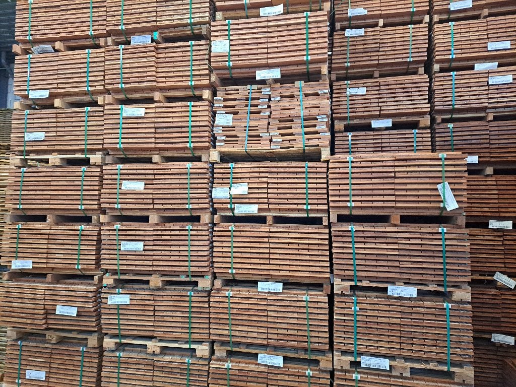 GOEDKOOP! Terrastegel/tuintegel (hardhout): 50x50 (30mm), Tuin en Terras, Tegels en Klinkers, Ophalen, Nieuw, Minder dan 5 m²