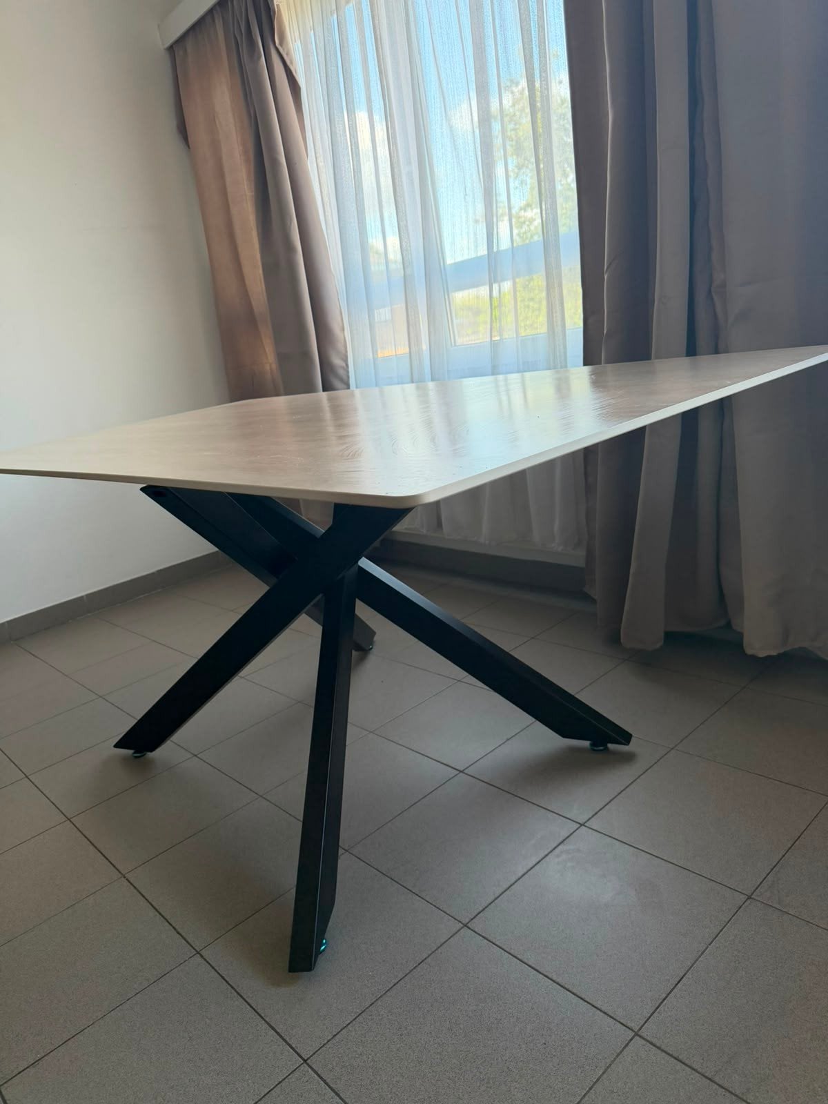 Table à manger 180cm, 150 à 200 cm, Cinq personnes ou plus, Comme neuf, Enlèvement