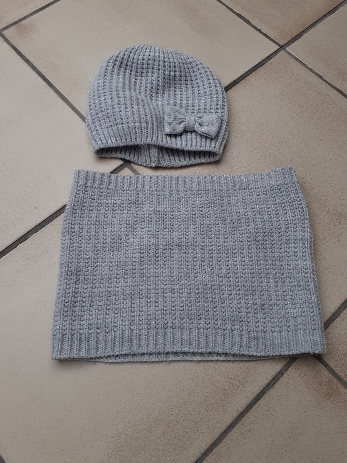 muts en sjaal 134-152, Kinderen en Baby's, Ophalen of Verzenden, Zo goed als nieuw, Setje