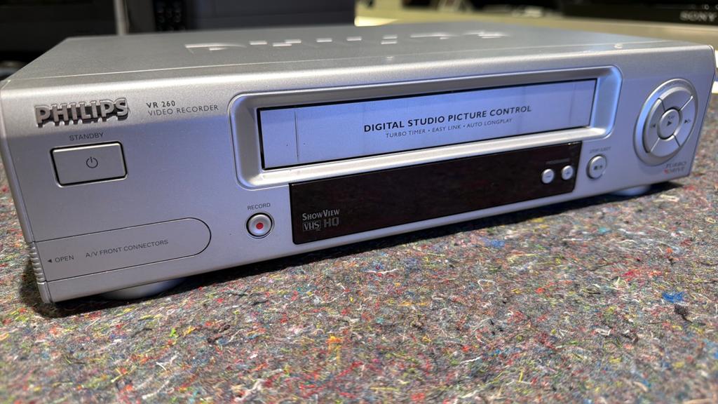Magnétoscope Philips VR260/02 comme neuf, Enlèvement ou Envoi, Comme neuf, Lecteur ou enregistreur VHS