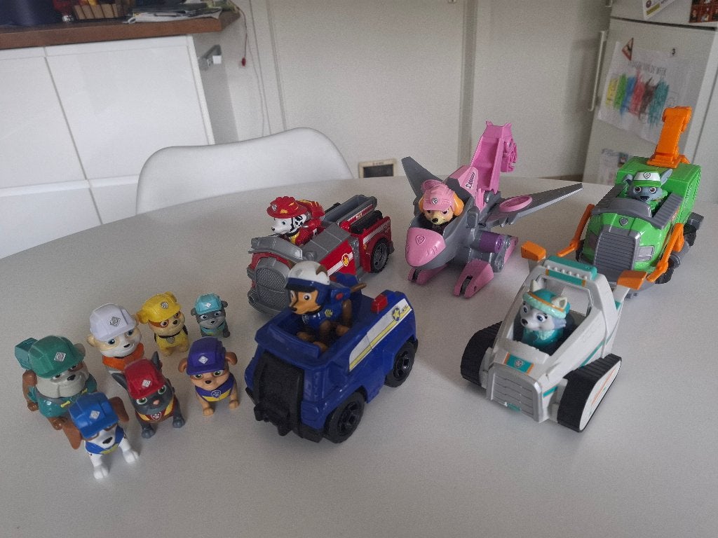 Paw Patrol voertuigen en figuurtjes lot, Enfants & Bébés, Jouets | Véhicules en jouets, Enlèvement, Utilisé