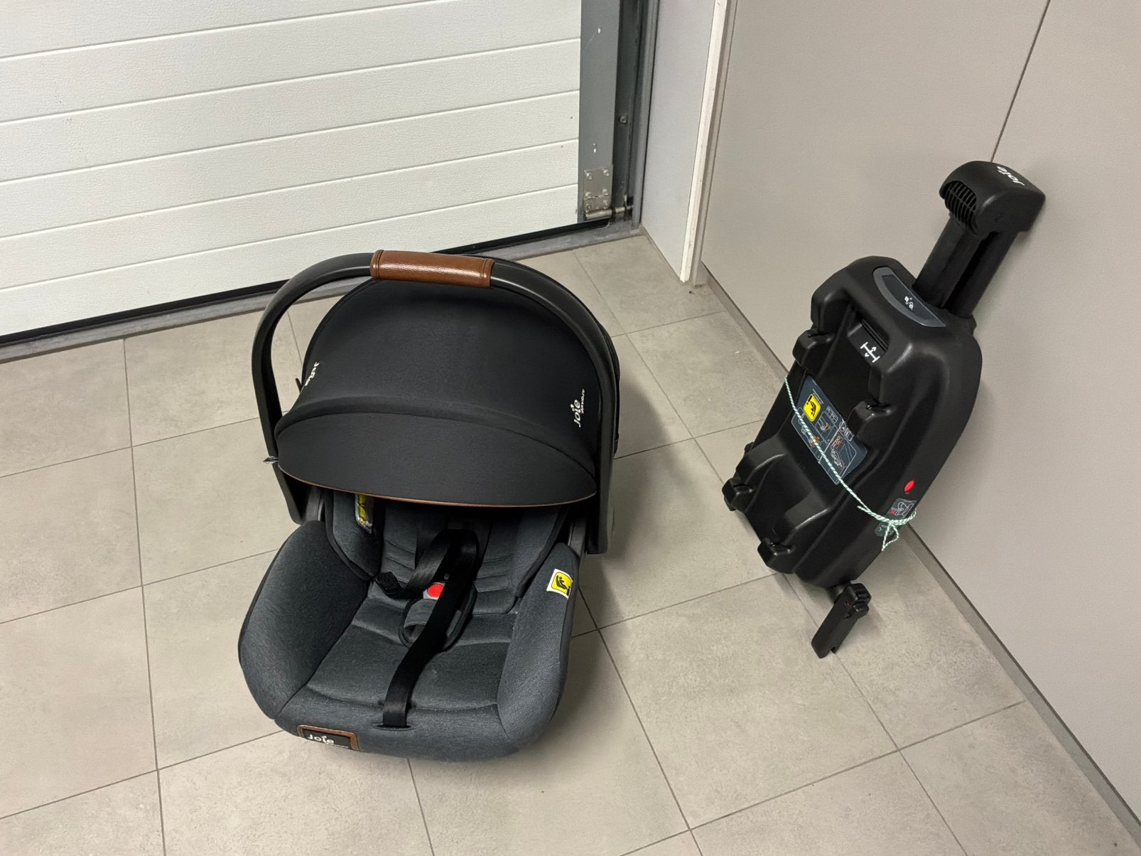 Maxi cosy met ligstand, inclusief isofix onderstel, Enlèvement ou Envoi, Comme neuf, Isofix