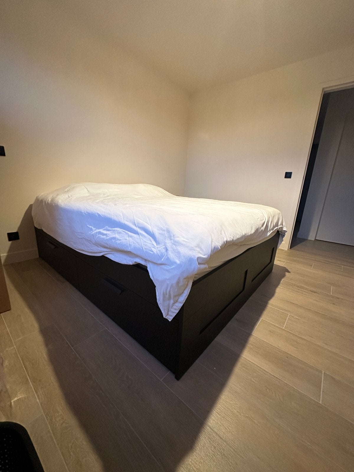 Zwart Ikea bed 160x200, Huis en Inrichting, Slaapkamer | Boxsprings, Ophalen, Zwart, Tweepersoons, Zo goed als nieuw