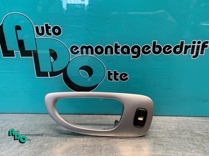 Commutateur vitre électrique d'un Peugeot 307 (307 01-), Autos : Pièces & Accessoires, -, 3 mois de garantie, Utilisé, -