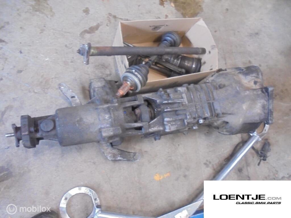 Versnellingsbak BMW met tussenbak BMW e30 325ix handbak, Enlèvement ou Envoi, Utilisé, BMW, BMW