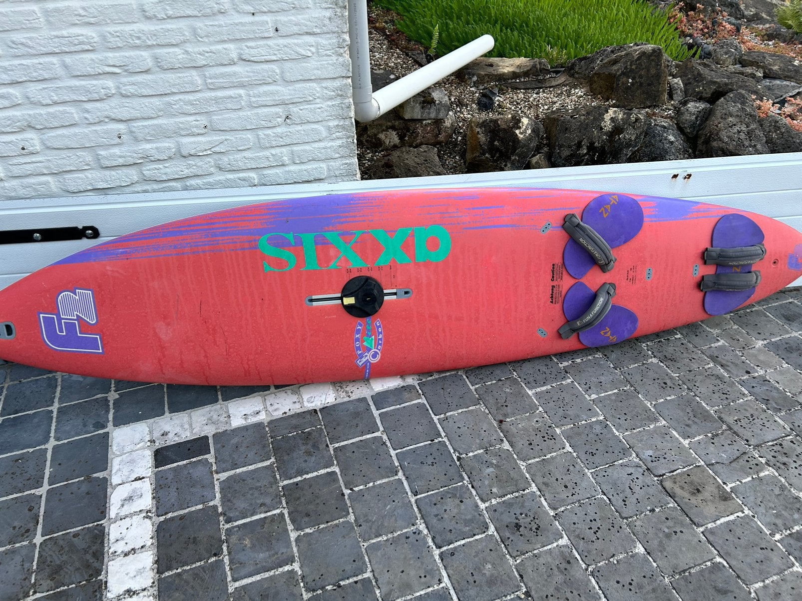 F2 axxis plankje, Sports nautiques & Bateaux, Planche, Avec aileron(s), F2, Comme neuf