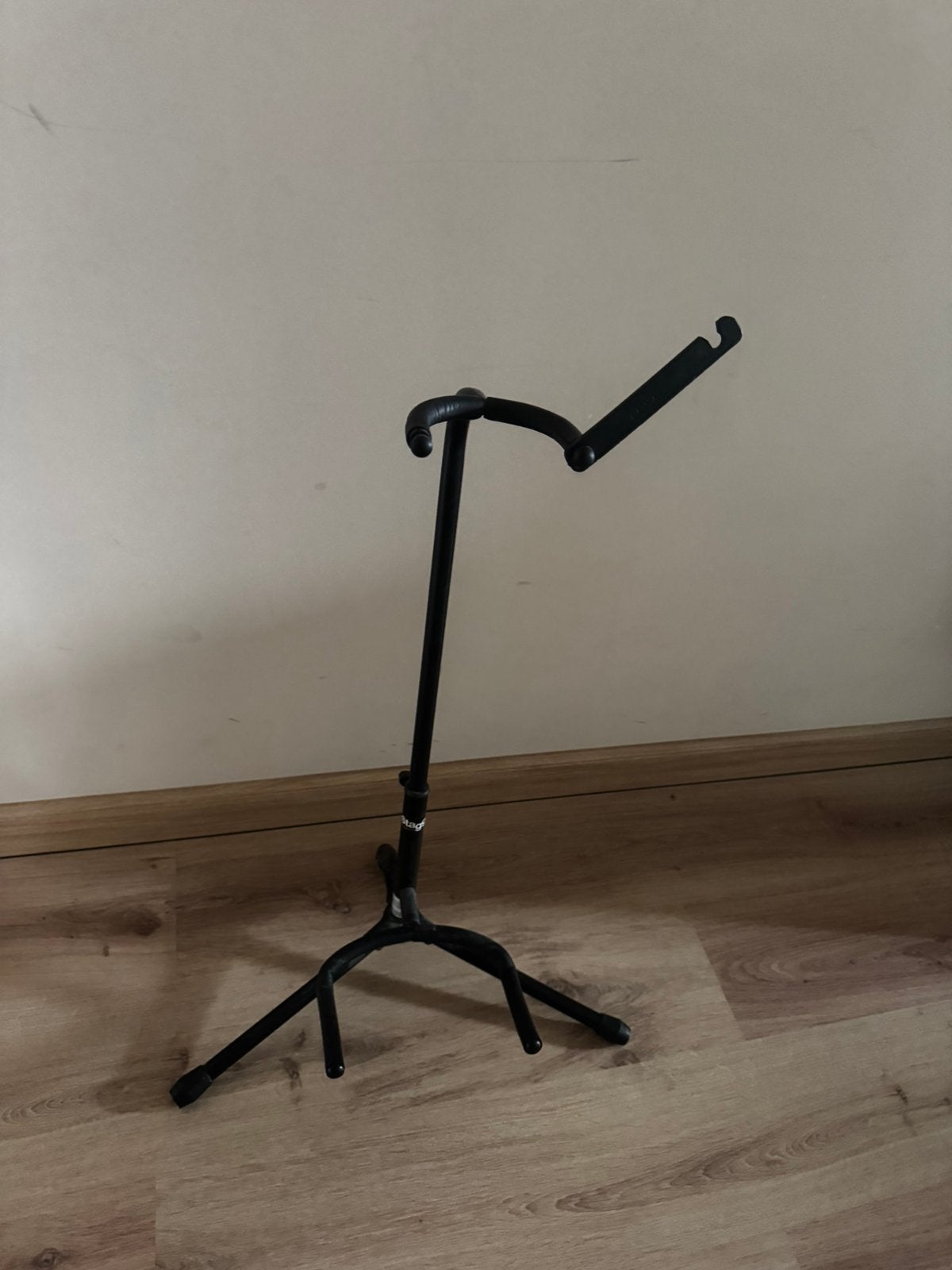 Gitaarhouder stagg, Muziek en Instrumenten, Ophalen, Gebruikt, Instrumentstandaard, Gitaar