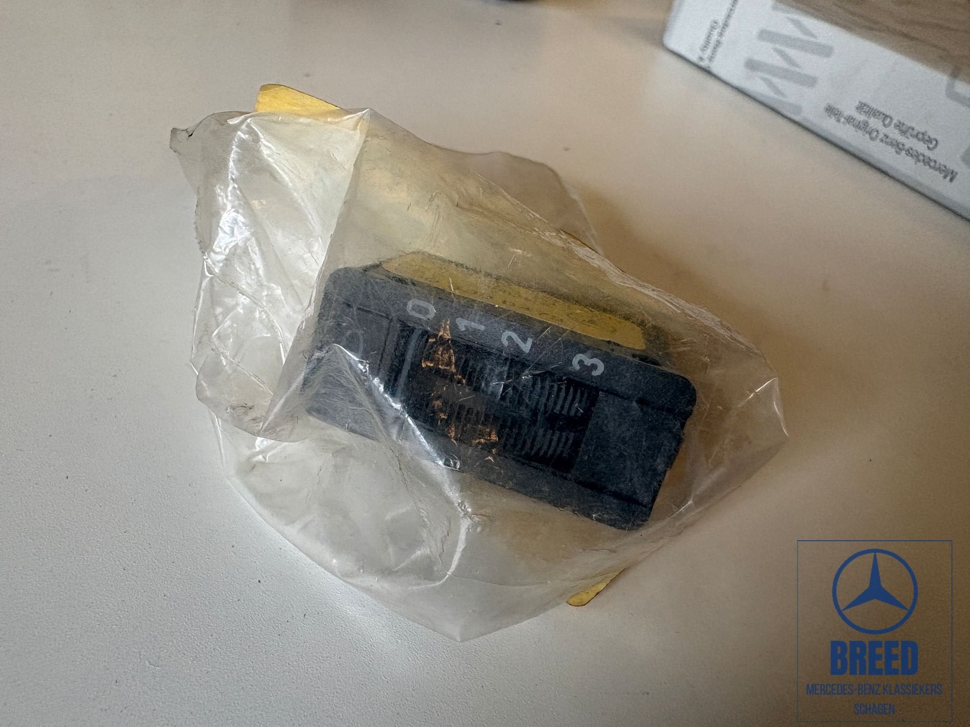 NOS schakelaar koplamp Mercedes-Benz R107 W116 W123 W124 W12, Auto-onderdelen, Dashboard en Schakelaars, -, Nieuw, Ophalen of Verzenden