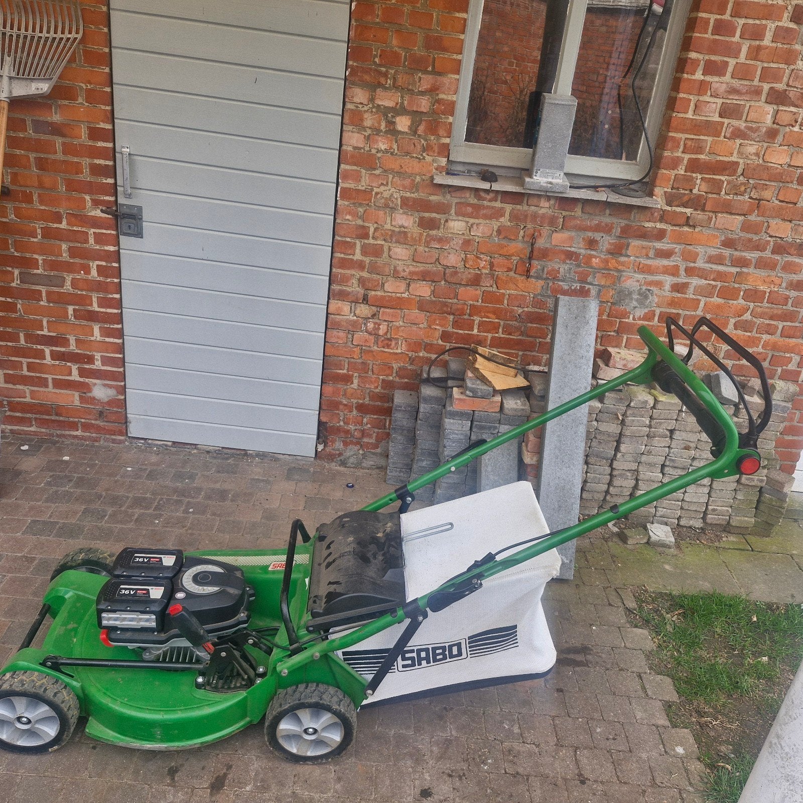 sabo professionele accu grasmaaier, Tuin en Terras, Cirkelmaaier, Accu-grasmaaier, Zo goed als nieuw, 50 cm of meer