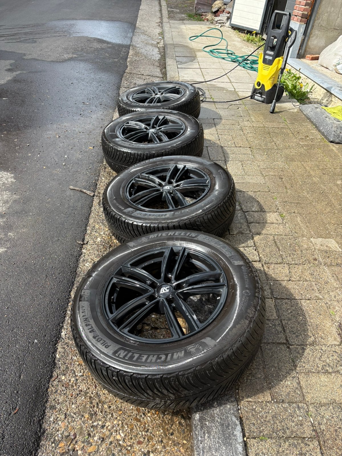 4 jantes RC + Michelin Pilot Alpin 5 SUV, Ophalen
