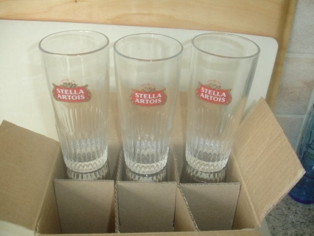 Bierglazen Stella Artois,25cl , ribbel, rood embleem, Verzamelen, Ophalen of Verzenden, Nieuw, Glas of Glazen, Stella Artois