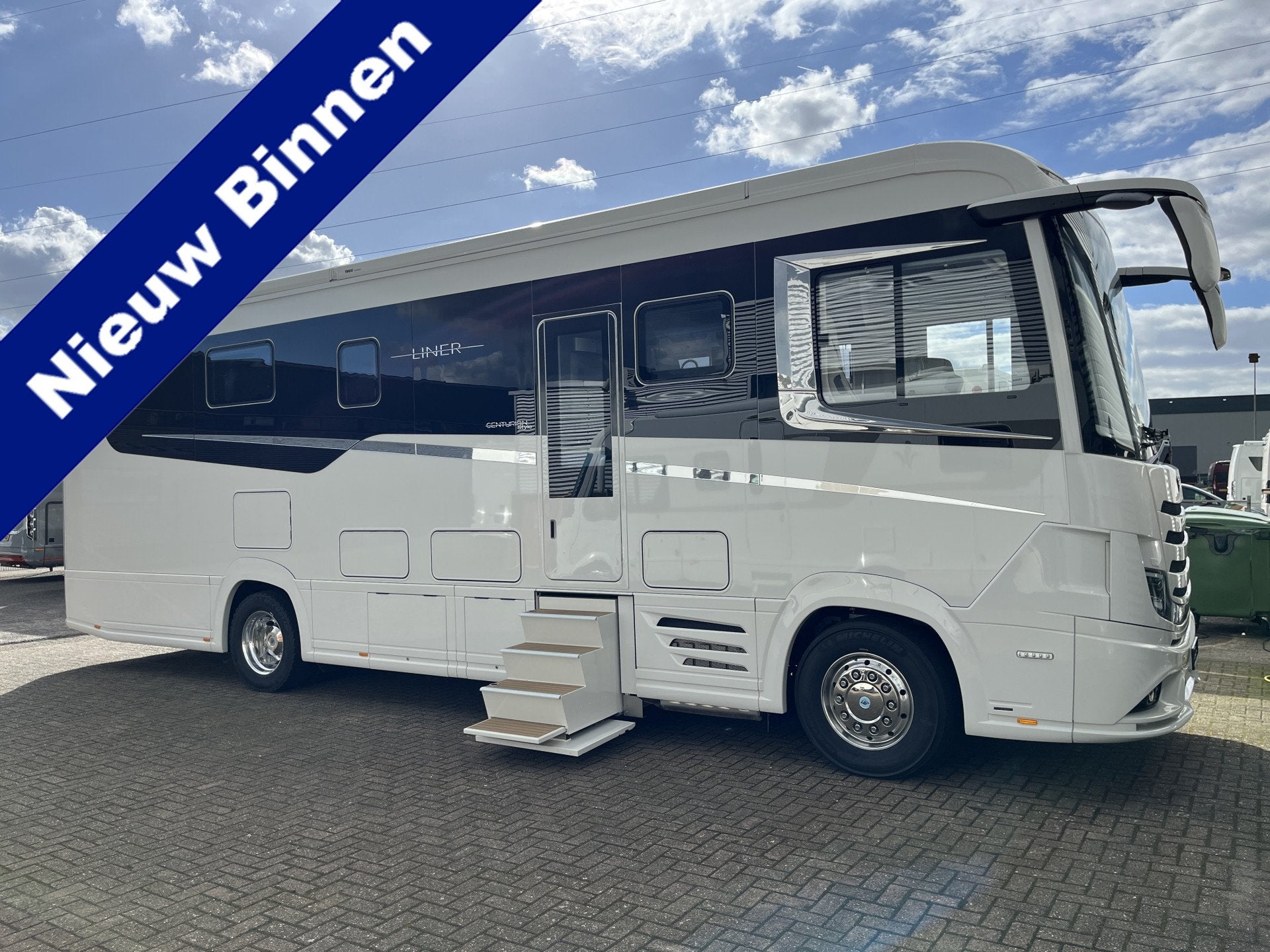 Concorde Liner 1090 GIO 430pk Actros + Audi TT Garage, Caravans en Kamperen, Mobilhomes, Concorde, 10 meter en meer, Galliersweg 39
5349AT  OSS, NL