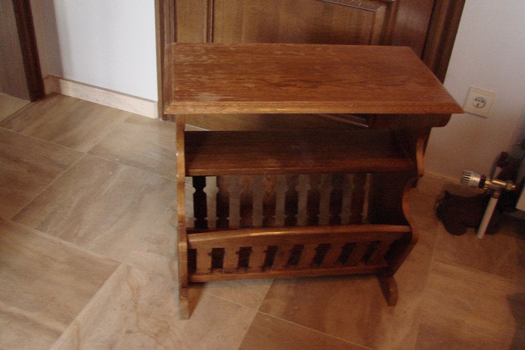 antiek: krantenhouder-bijzettafel, Huis en Inrichting, Ophalen, Meerdere vakken, Gebruikt, Vintage