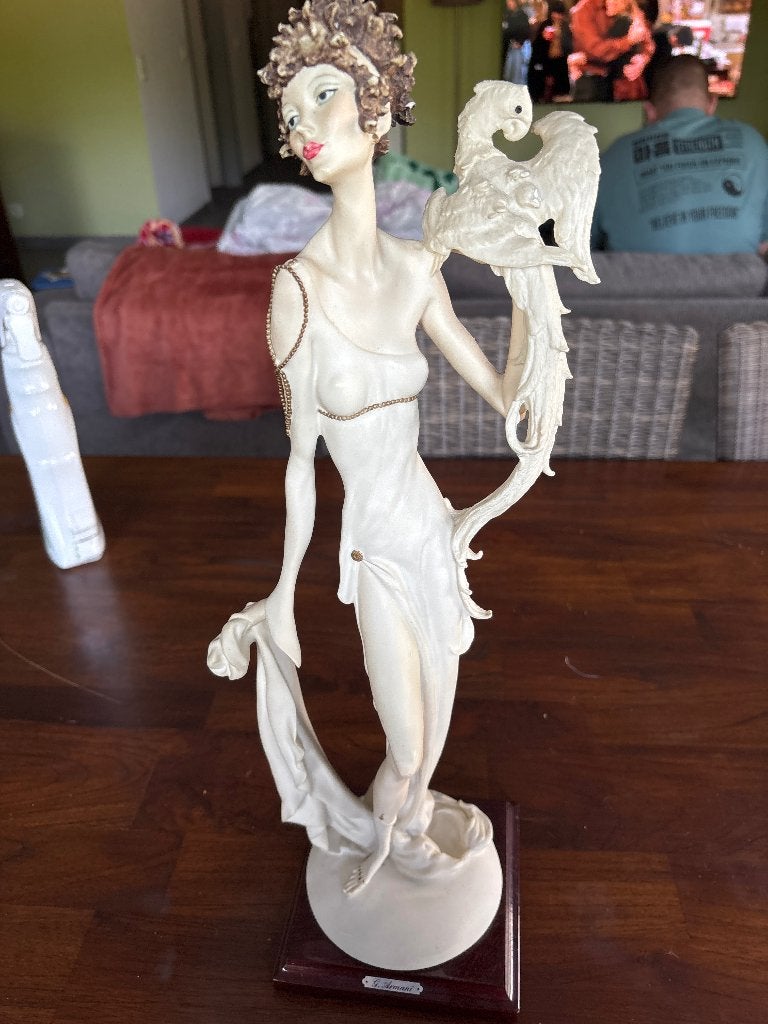 Statuette, Antiquités & Art, Antiquités | Porcelaine, Enlèvement