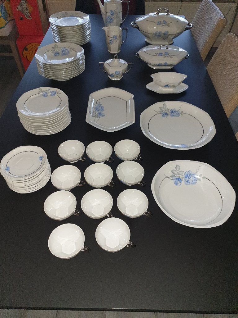 fijn porseleinen servies Moritz Zdekauer, Ophalen