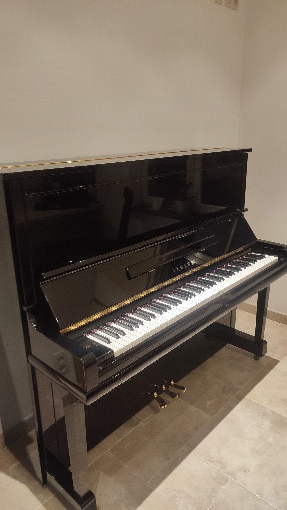 Prachtige Yamaha U300 Professionele Piano (1996), Muziek en Instrumenten, Zwart, Ophalen of Verzenden, Zo goed als nieuw, Piano