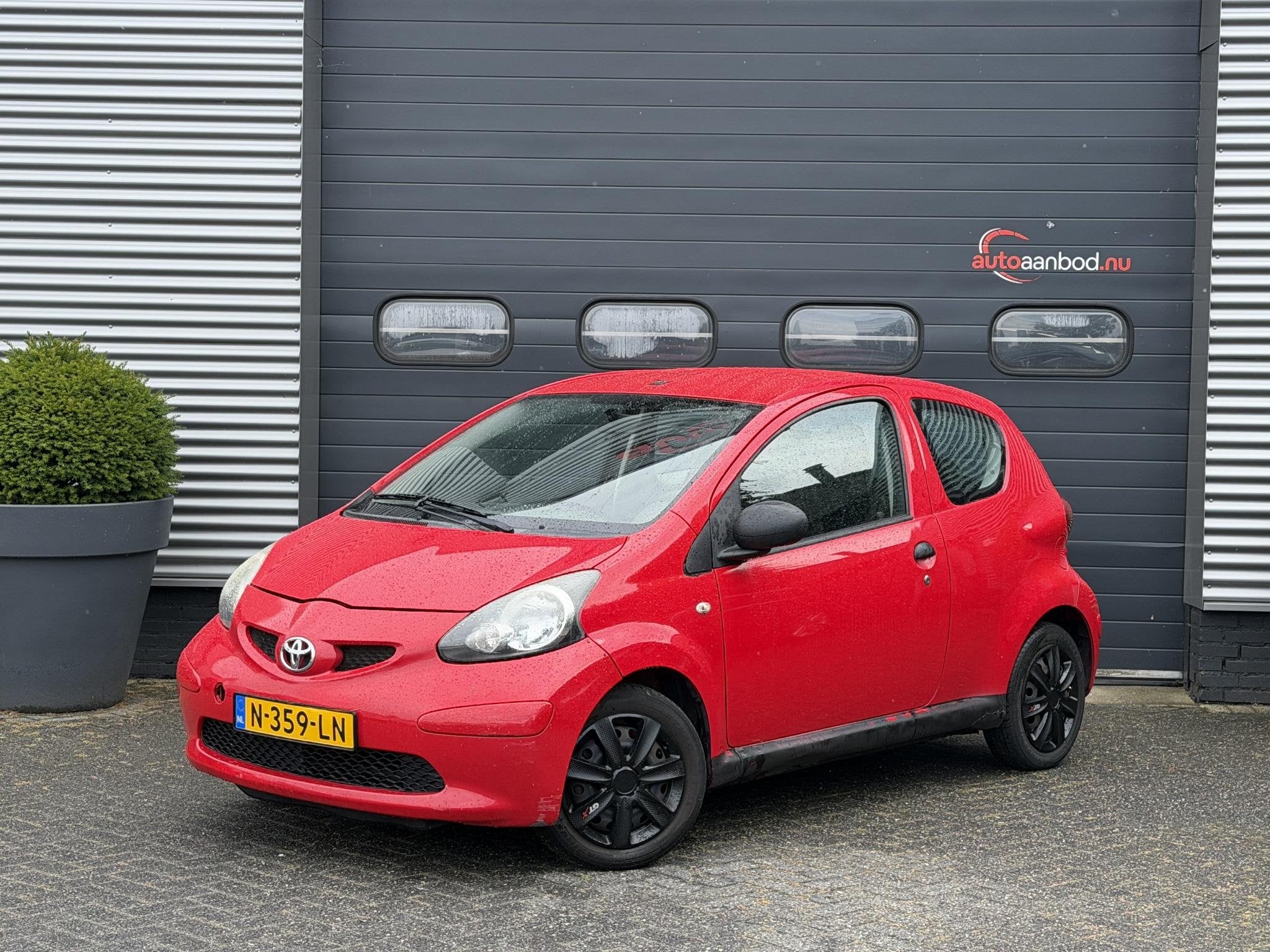 Toyota Aygo 1.0-12V, Rouge, Achat, Entreprise, 765 kg