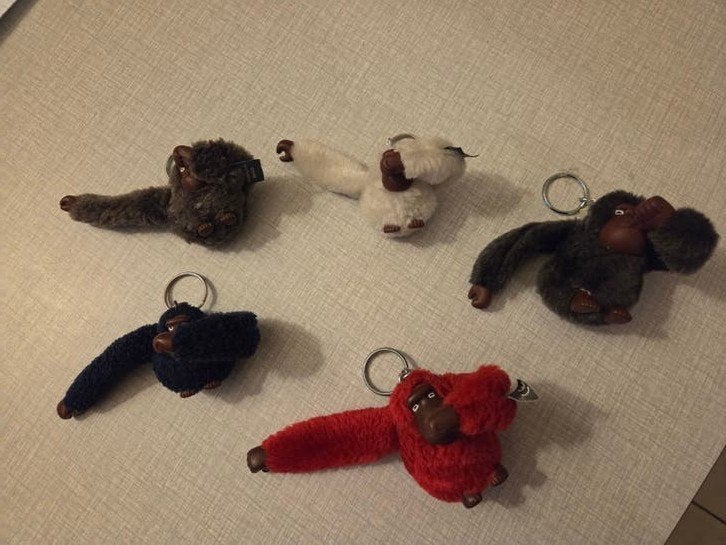 5 singes tueurs., Enlèvement ou Envoi, Comme neuf, Marque
