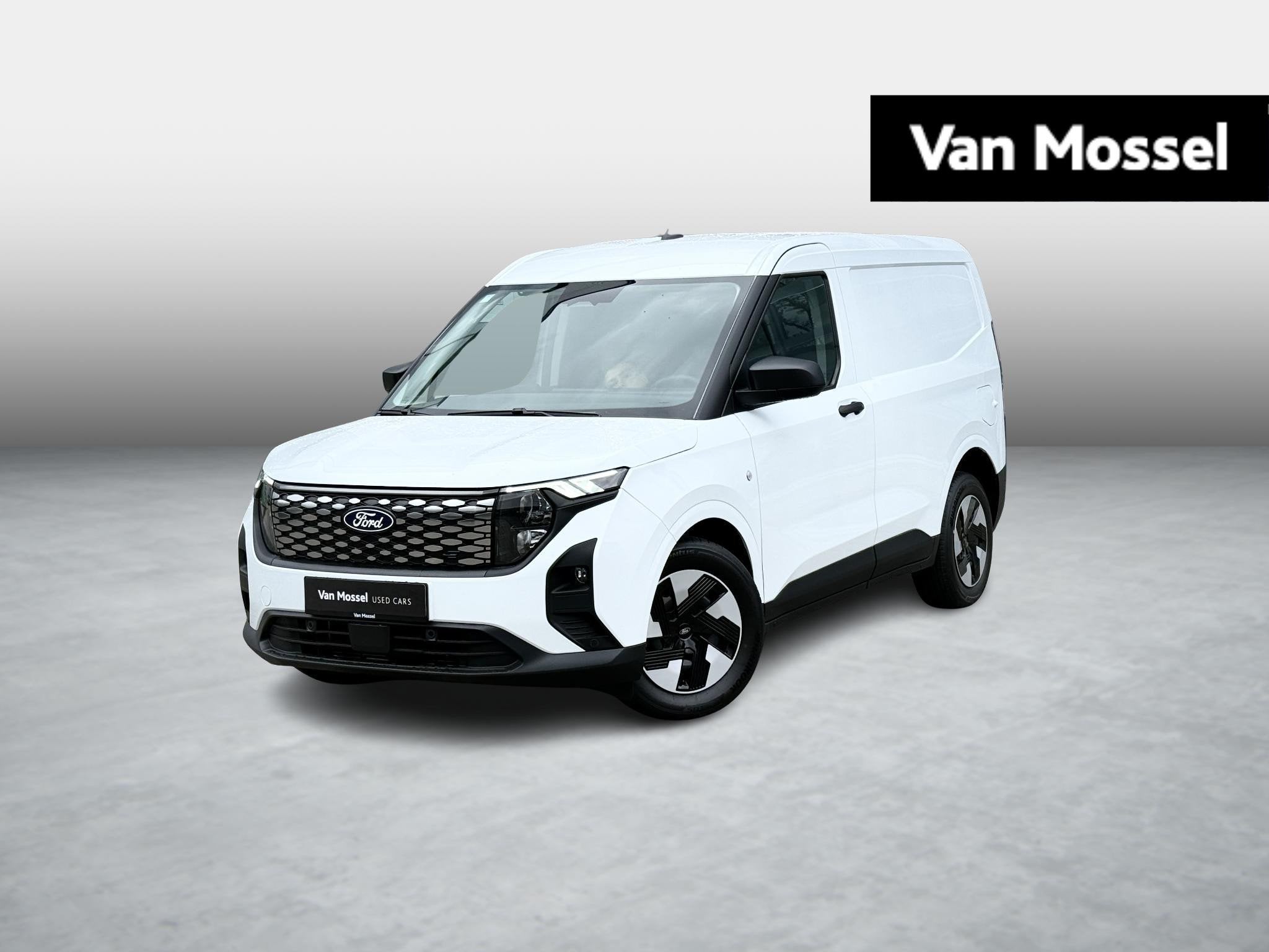 Ford Transit Courier 43kWh 100kW Trend Directiewagen beschik, Auto's, 4 deurs, Stof, Gebruikt, 750 kg