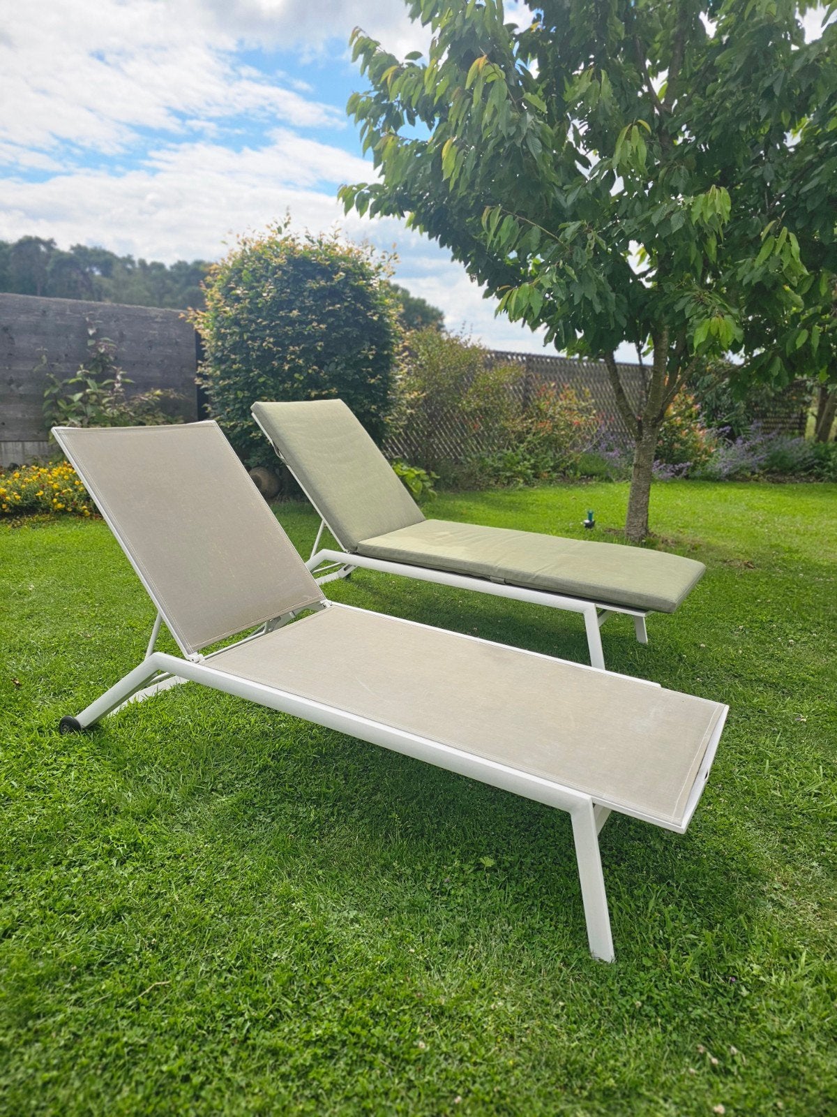 Witte ligbedden met kussens Life Outdoor Living, Tuin en Terras, Ophalen