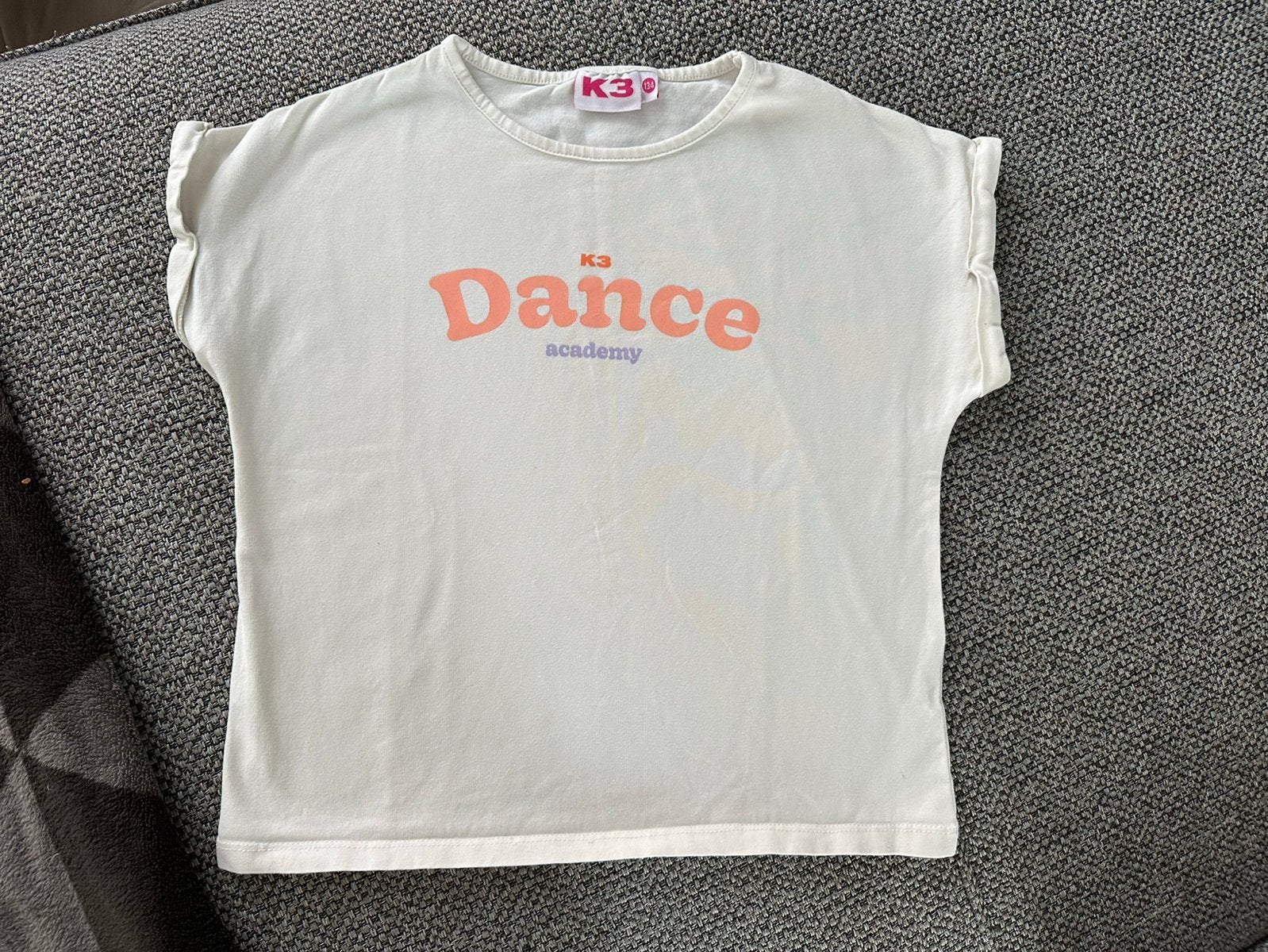 K3 Dance Academy tshirt, Kinderen en Baby's, Kinderkleding | Maat 134, Ophalen of Verzenden, Gebruikt, Meisje, Shirt of Longsleeve