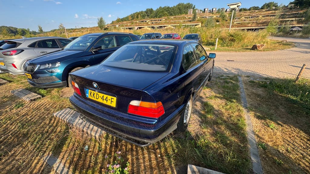 BMW E36 318is Oldtimer 1991, foto 3