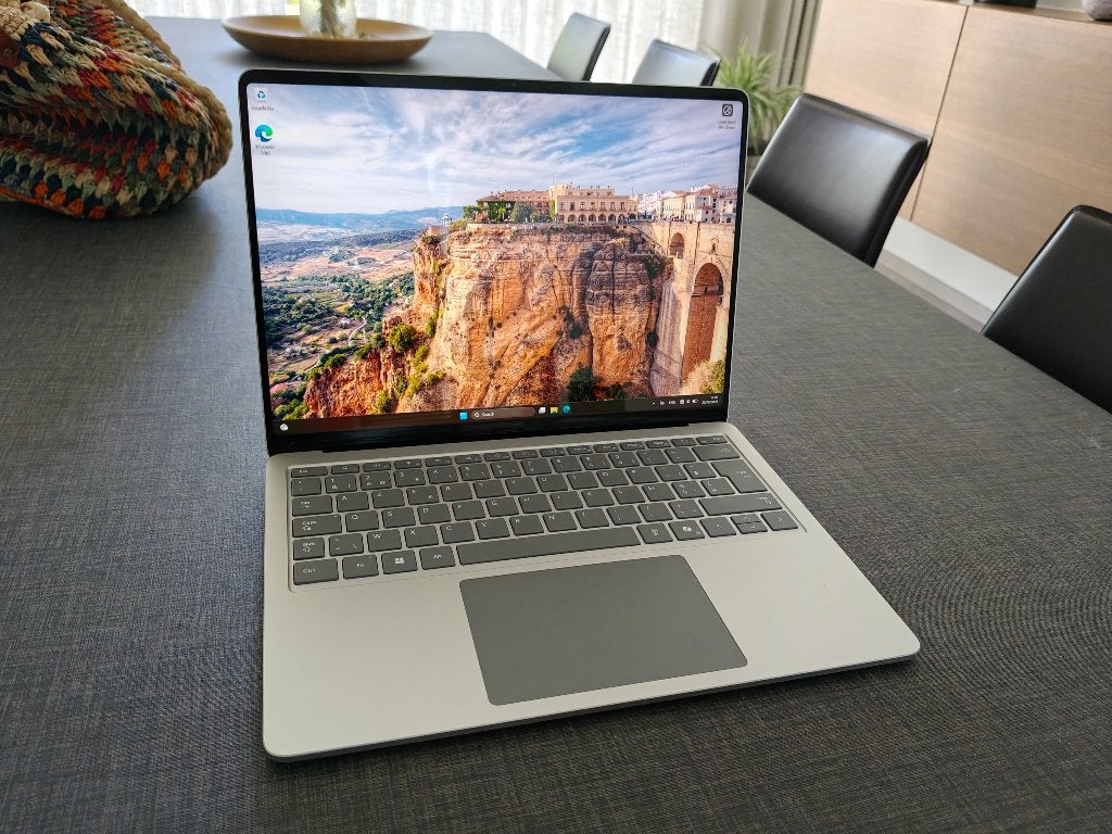 Surface Laptop 7 for Business, Computers en Software, Windows Laptops, Snapdragon X 12-core X1E80100, Zo goed als nieuw, 3 tot 4 Ghz