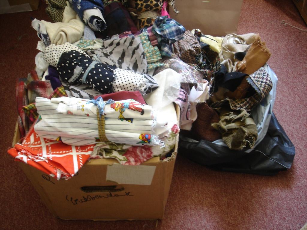 volle doos vintage/retro stofjes, Hobby en Vrije tijd, Ophalen, Overige materialen, Gebruikt, Overige kleuren