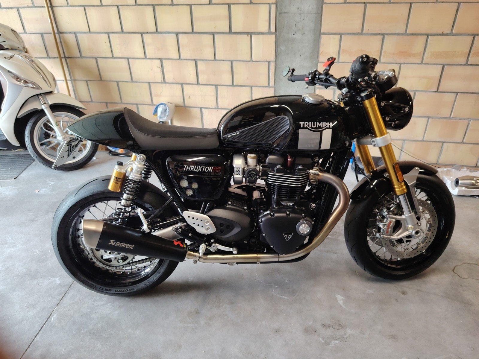 Echappements akrapovic pour Triumph Thruxton 1200 rs, Motos, Enlèvement
