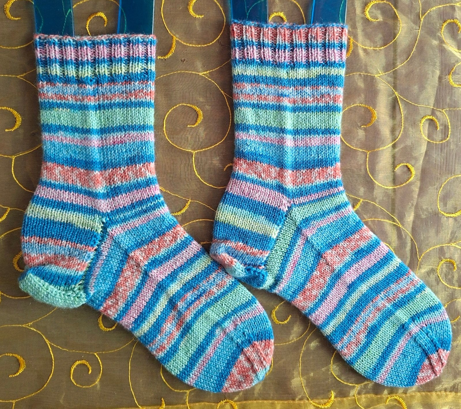 Gestreepte wollen sokken, Vêtements | Femmes, Chaussettes & Bas, Chaussettes et Chaussettes genoux, Taille 39 à 42, Enlèvement ou Envoi