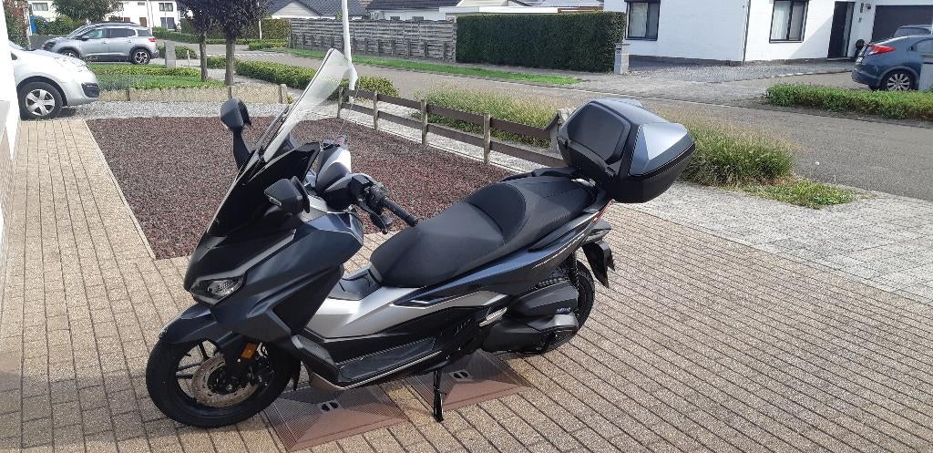 Honda, Motoren, Motoren | Honda, Particulier, Scooter, 1 cilinder, ABS, Handvatverwarming, LED Verlichting, Automaat, Occasion