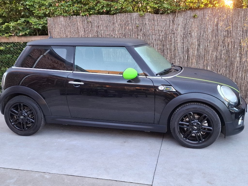 Mini Cooper essence avec 81000 km, Autos, Mini, 75 kW, Euro 6, Boîte manuelle, Entretenue par le concessionnaire