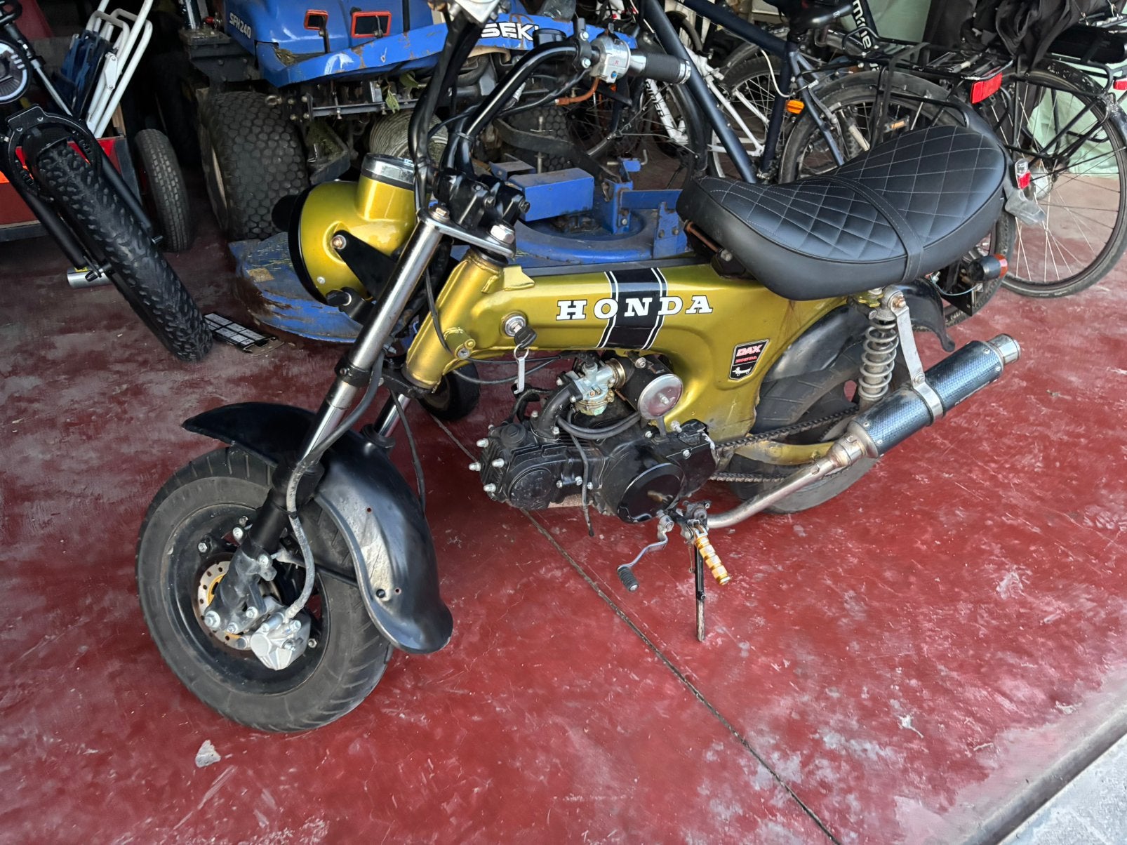 Dax te koop, Vélos & Vélomoteurs, Cyclomoteurs | Honda, 4 vitesses, Comme neuf, Classe B (45 km/h), Enlèvement
