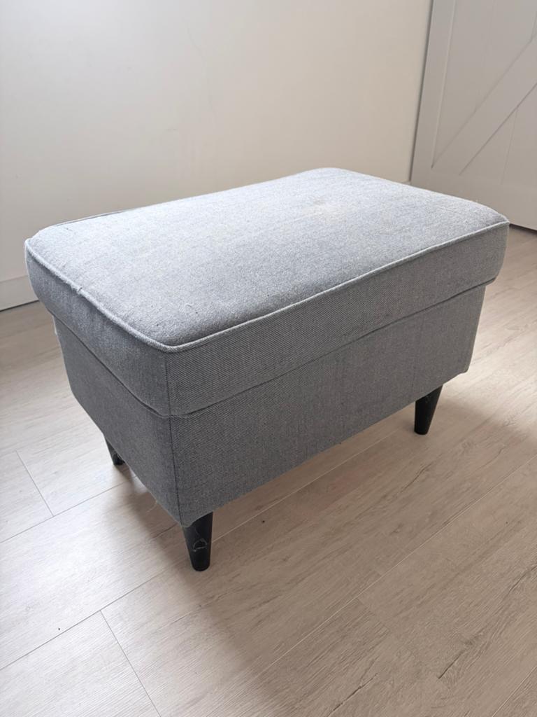 Voetenbankje Ikea, Ophalen, Zo goed als nieuw