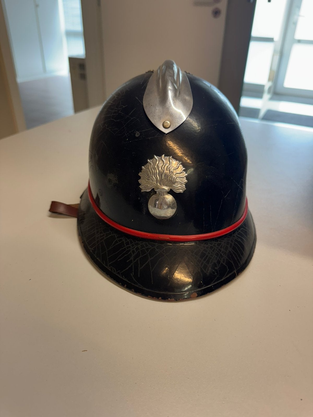 Rijkswacht Helm 1, Enlèvement ou Envoi, Gendarmerie, Casque ou Béret