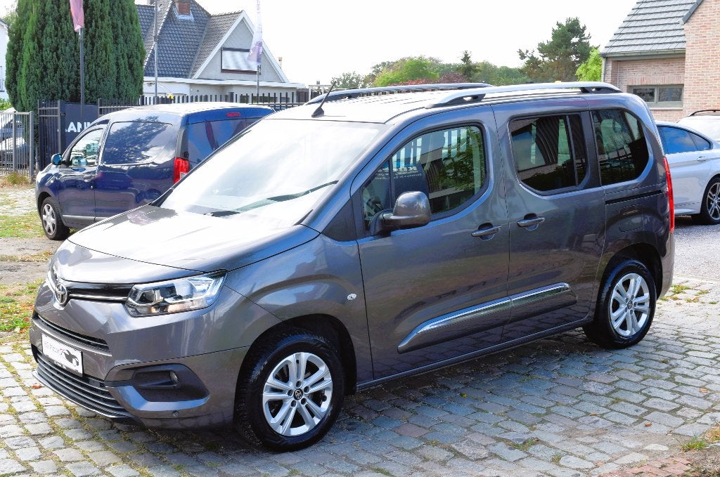 Toyota ProAce City Verso 1.5D/Automaat/1st Owner/GARANTIE, Auto's, Toyota, Dealer onderhouden, 4 cilinders, 107 g/km, Zilver of Grijs