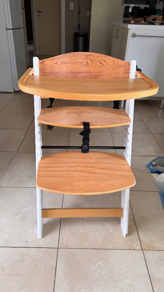 Houten meegroeistoel / kinderstoel met eetblad, Ophalen, Gebruikt, Meegroeistoel, Aanschuifbaar