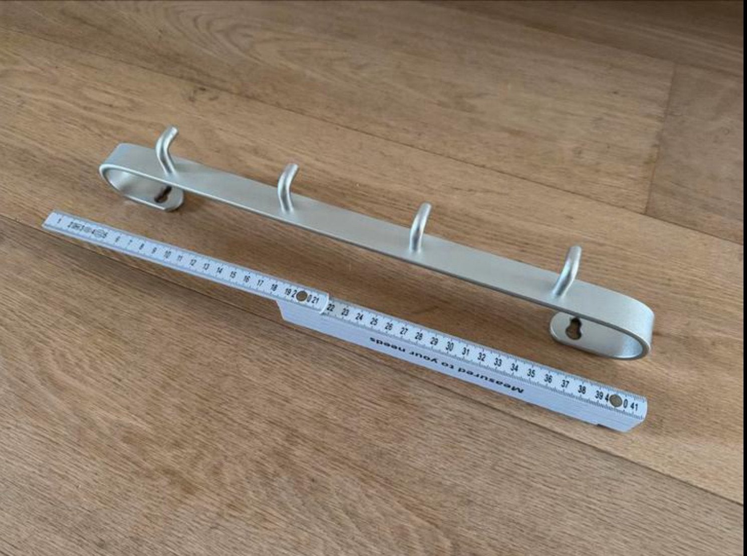Wandkapstok - haakje met 4 schroeven, Ophalen of Verzenden, Zo goed als nieuw