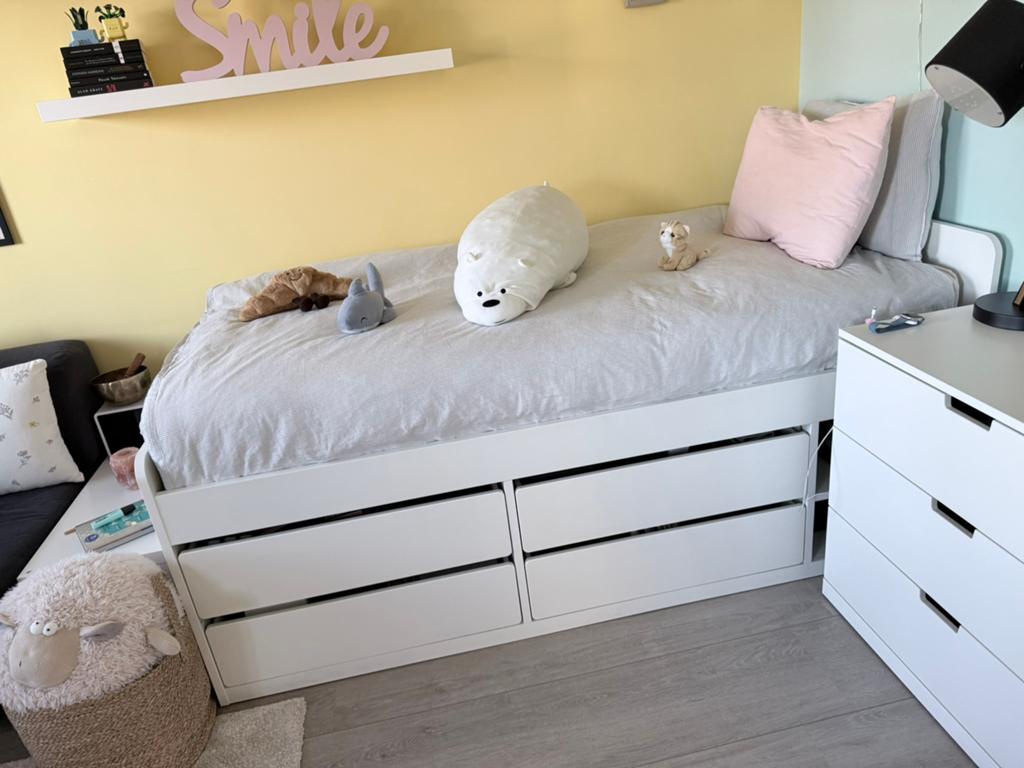 Titel: IKEA SLÄKT bed met matras – complete set, topstaat, 85 tot 100 cm, Gebruikt, 180 cm of meer, Ophalen