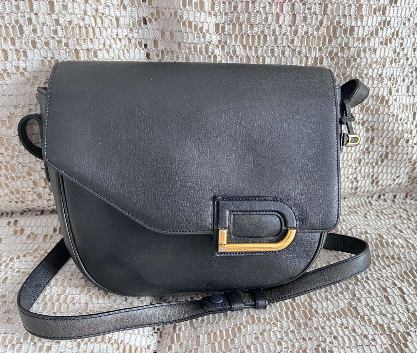 Sac DELVAUX modèle Diva cuir bleu marine, Bijoux, Sacs & Beauté, Enlèvement ou Envoi, Comme neuf, Bleu