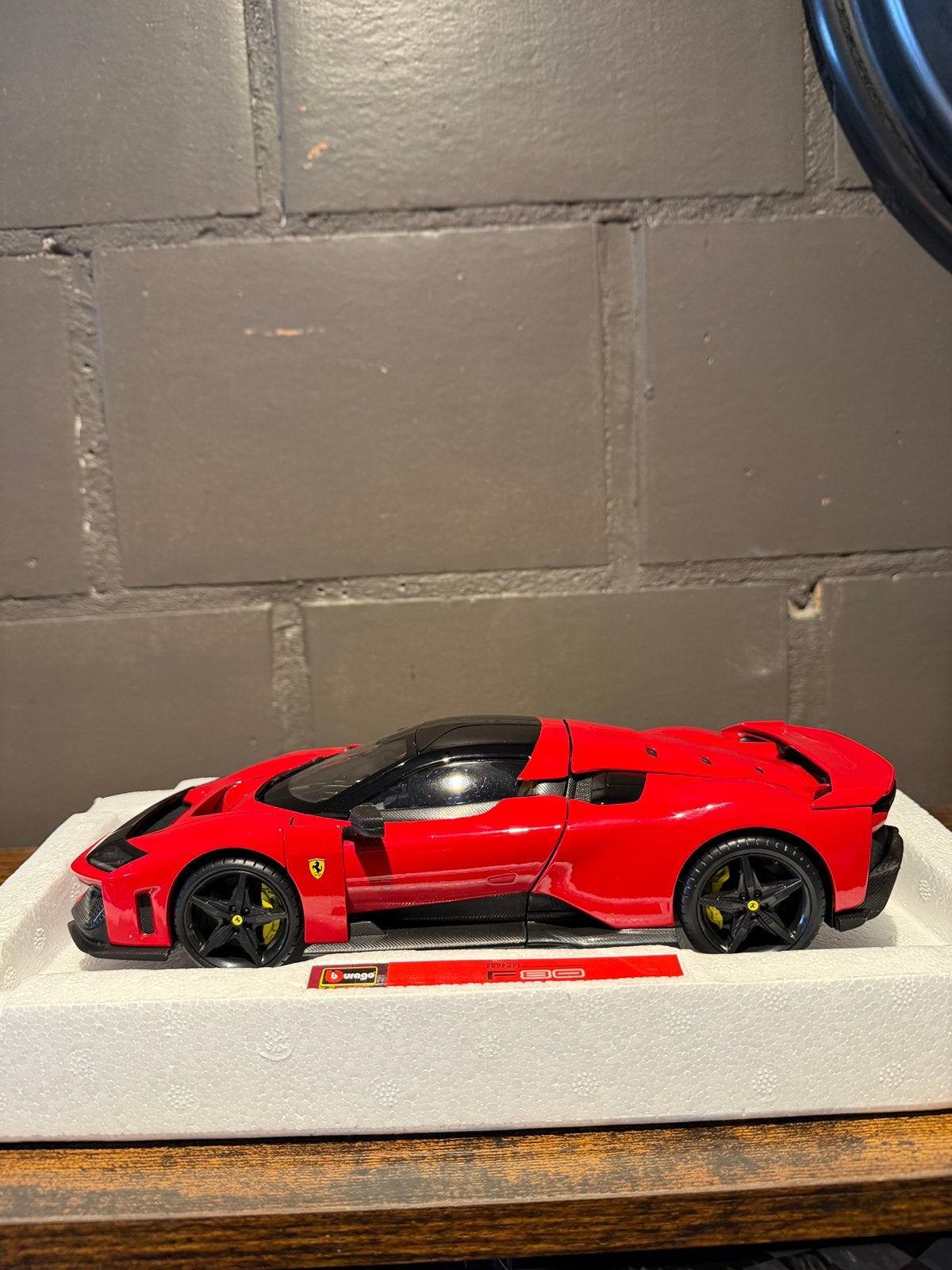 Ferrari F80 signature series, Ophalen, Zo goed als nieuw