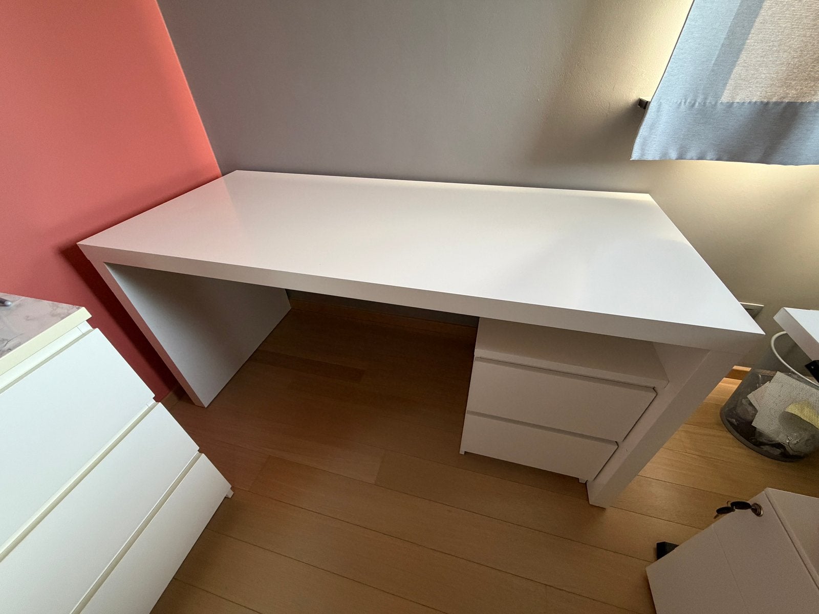 Bureau + ladeblok wit 170x65x73cm hoog, Goulotte de câbles, Comme neuf, Enlèvement, Bois