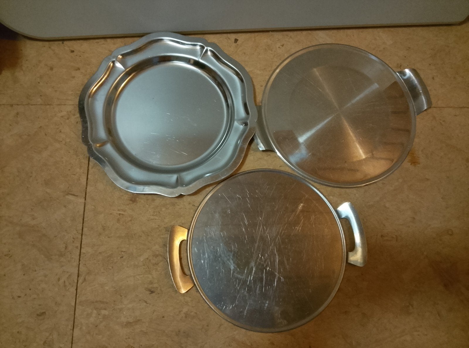 3 Inox Taartplateau 's,samen voor 2 euro, Huis en Inrichting, Ophalen