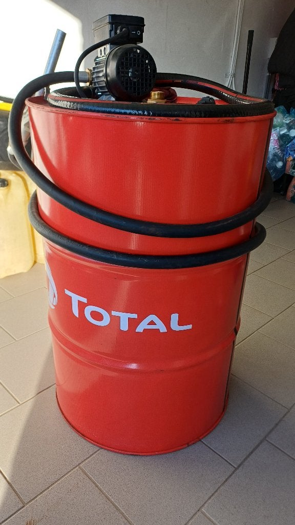 Pompe PIUSI 230 V 40 L/min + fût, Enlèvement, Comme neuf