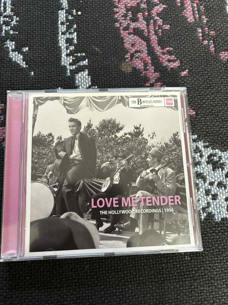 Elvis bootleg cd, Love me tender, the Hollywood recordings, Ophalen of Verzenden, Zo goed als nieuw, Rock-'n-roll