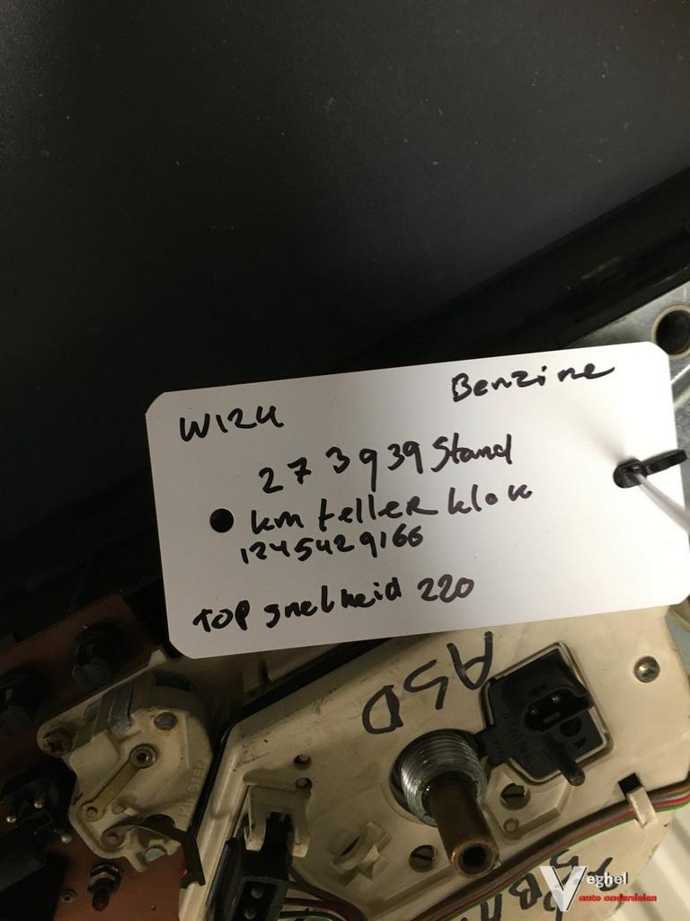 Mercedes W124  2.6 Benzine        124 542 9166    Km Tellerk, Gebruikt, -, -, Ophalen of Verzenden