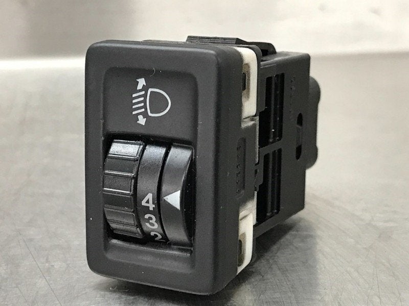 COMMUTATEUR PHARE REGLAGE C Swift (ZA / ZC / ZD) (|0823SD|), Utilisé, Suzuki
