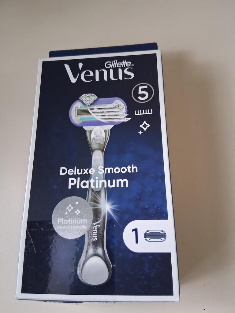 Venus Gilette deluxe smooth platinium nieuw, Enlèvement ou Envoi