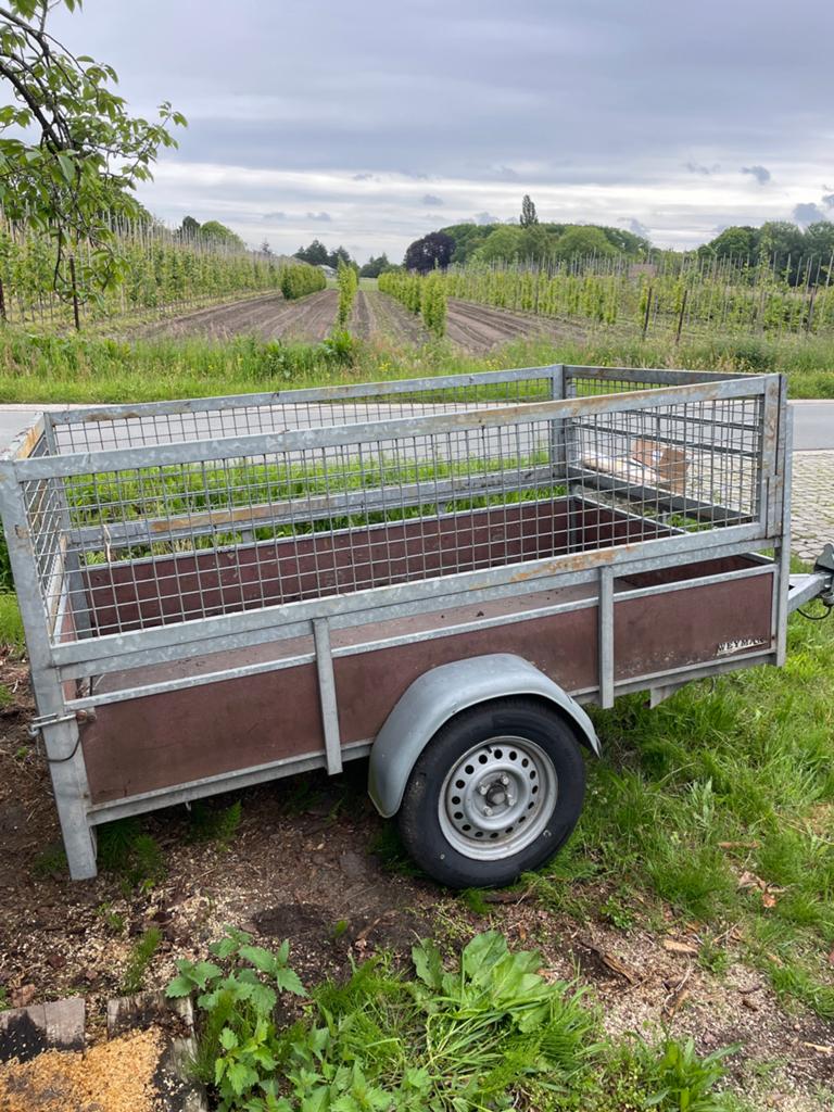 Aanhangwagen enkelasser 750kg met loofrekken, Ophalen, Gebruikt